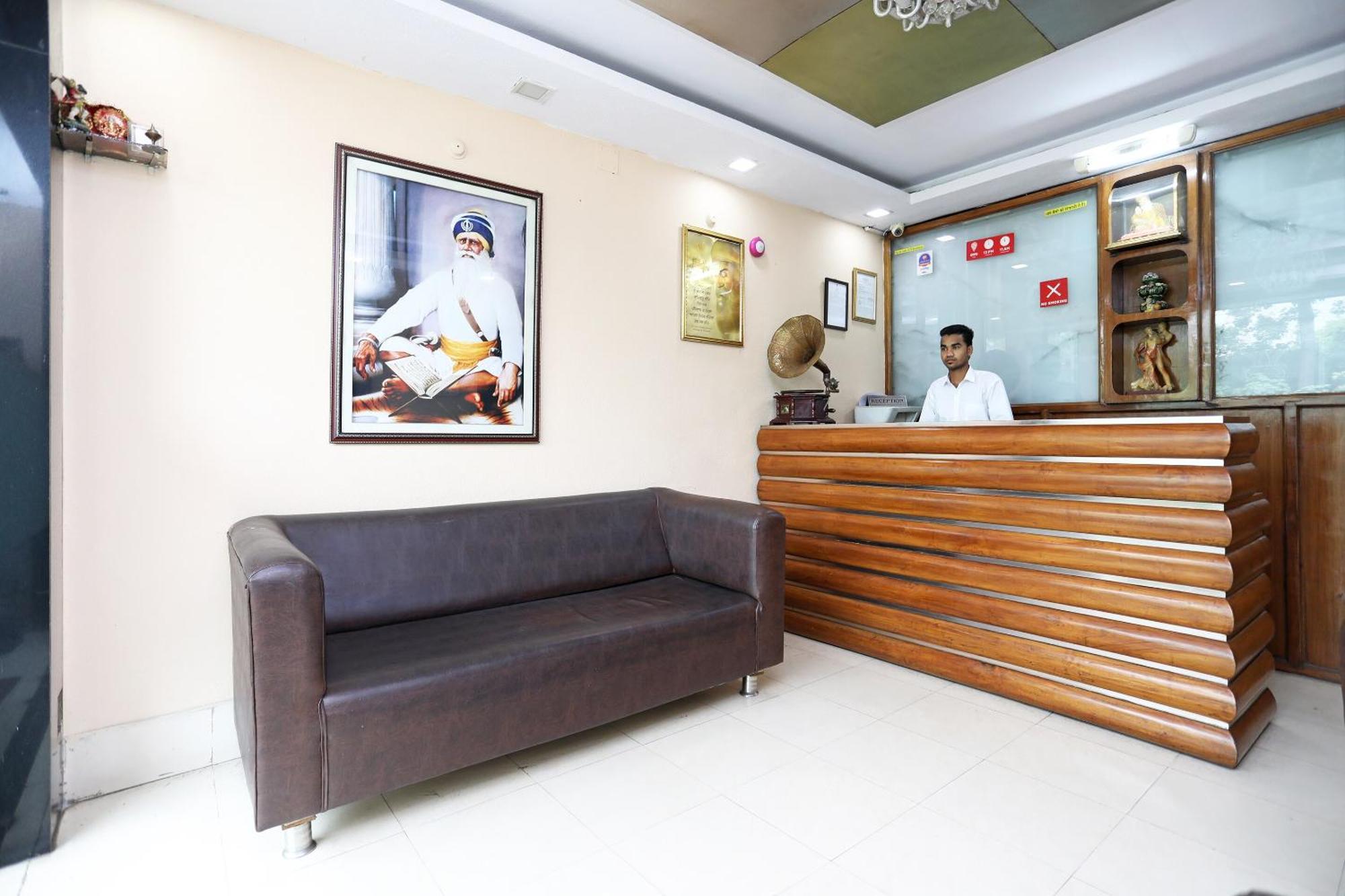 Collection O 4265 Hotel Greenpark Jamshedpur Exterior foto